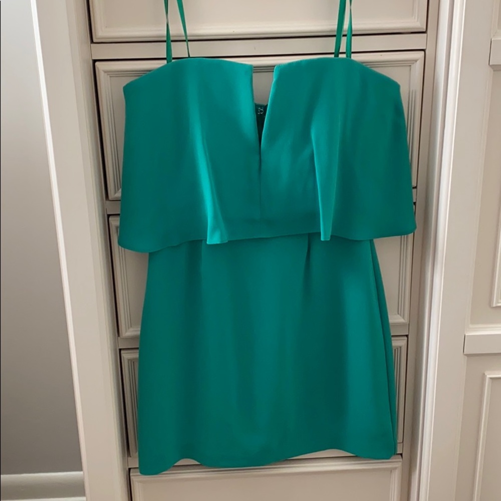 BCBG Size 0 Green Strapless V cut mini dress